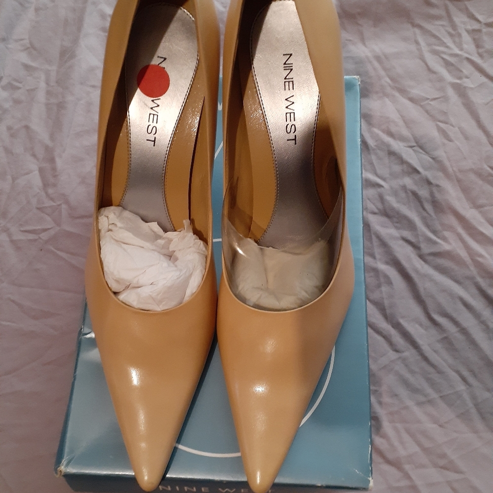 COPY - Nine West Leather Pumps